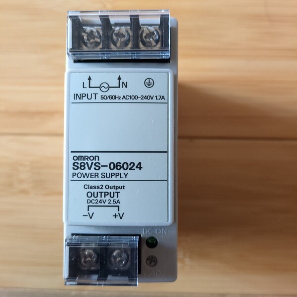 OMRON パワーサプライ DC24V S8VS-06024