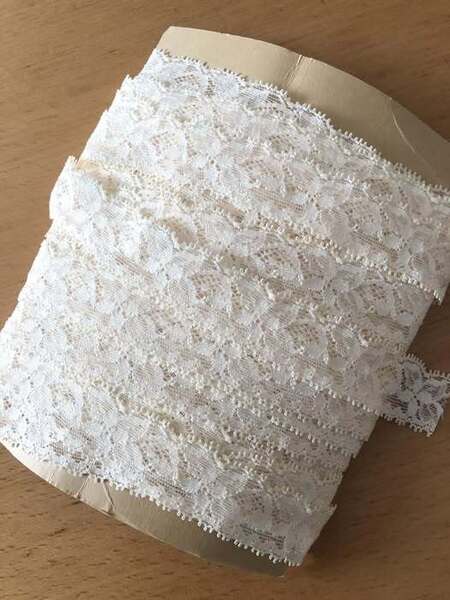ストレッチレース 幅25mm×12.5m クリーム色