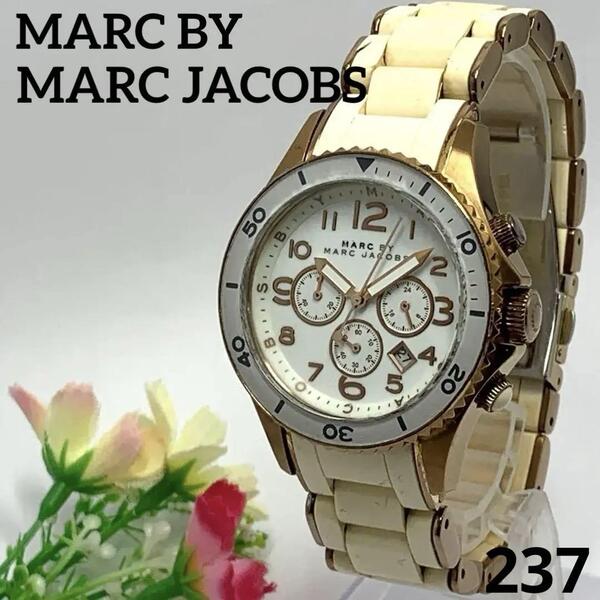 237 稼働品 MARC BY MARC JACOBS メンズ 腕時計 ★訳アリ マークバイマークジェイコブス クロノグラフ デイト 電池交換済 クオーツ式 人気