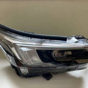 ♪送料無料♪ スバル アウトバック 純正 LED ヘッドライト 右 純正品番 84002AN001・KOITO 100-60457