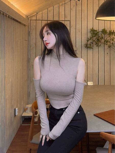 kindame タートルネック オープンショルダー ニットトップス 新品