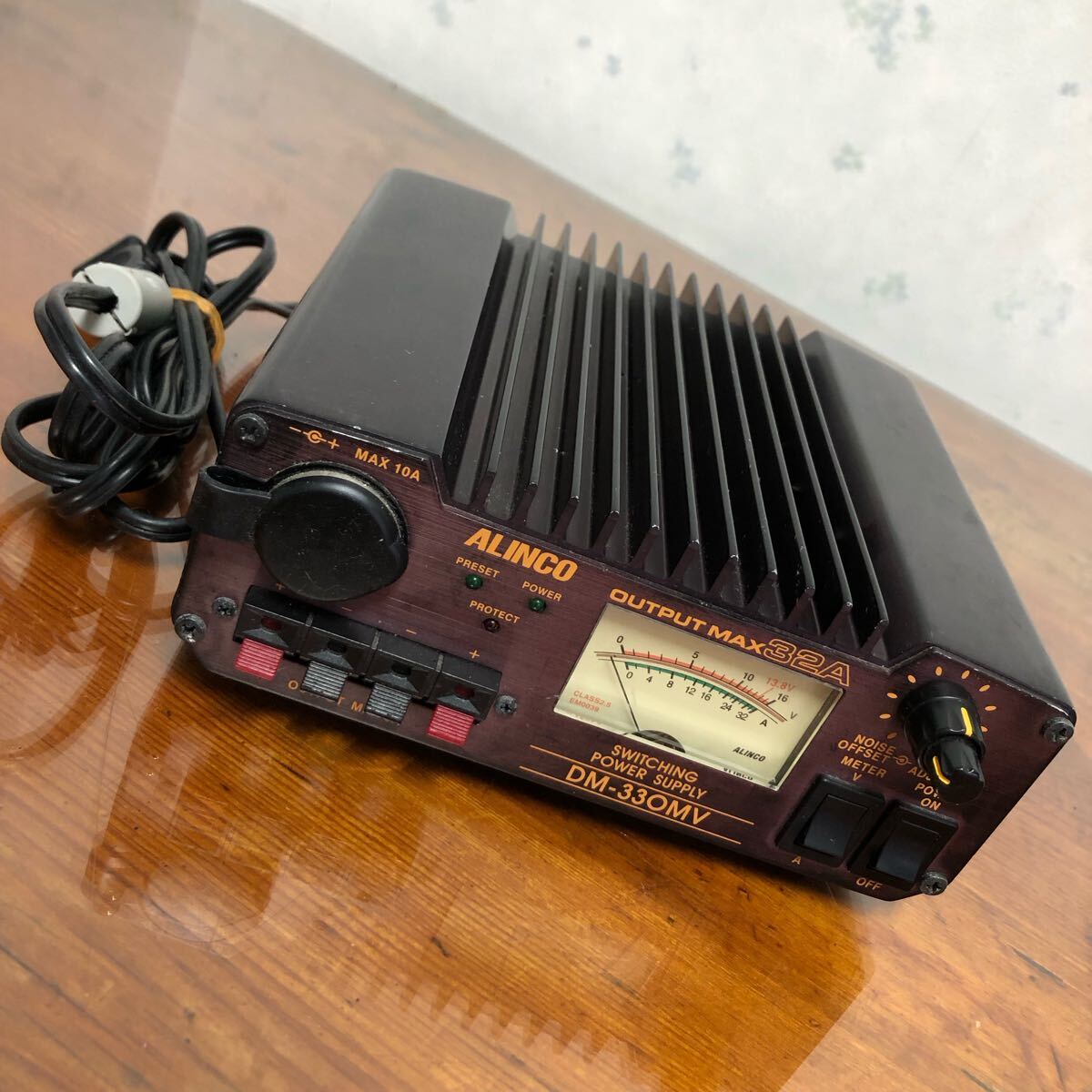 Amazon | ALINCO 直流安定化電源 スイッチング式 32A DM-330MV