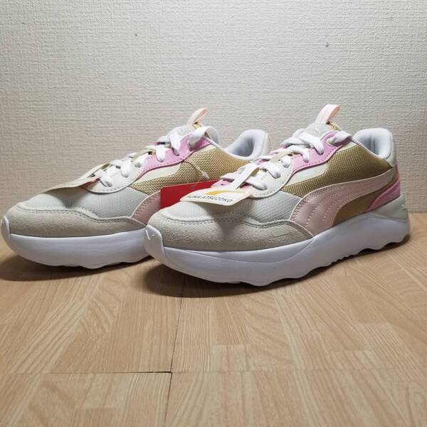 送料無料・新品未使用!!プーマ PUMA カジュアルシューズ スニーカー / ランテイムド プラットフォーム / 定価8690円 24.0cm