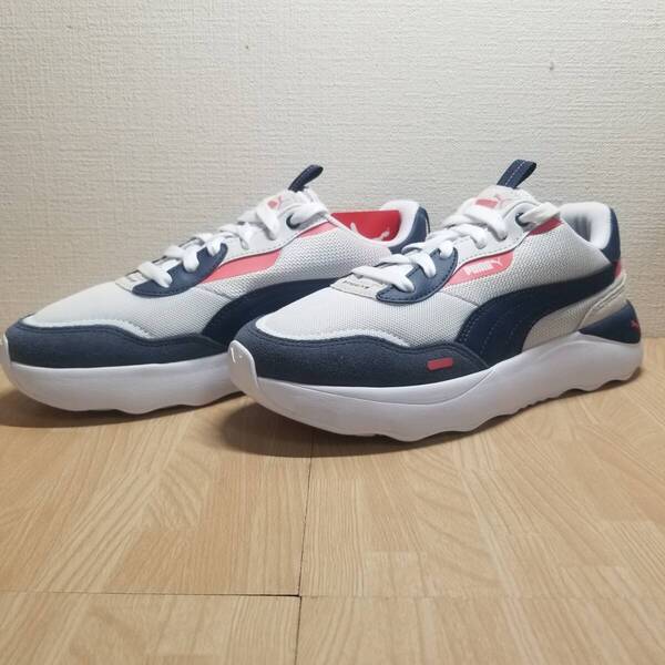 ②送料無料・新品未使用!!プーマ PUMA カジュアルシューズ スニーカー / ランテイムド プラットフォーム / 定価8690円 24.0cm