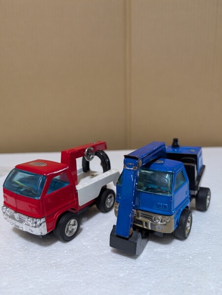 昭和レトロ 昭和当時物 昭和ブリキ ICHIKO イチコー エルフクレーン車 ショベルカーISUZU ELF いすゞエルフ 3代目エルフ MADE IN JAPAN