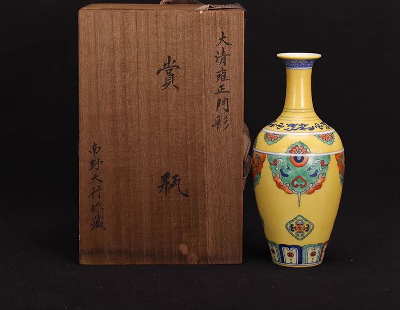 中国古董大清雍正年製四角花瓶