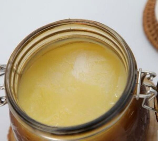 生ローヤルゼリー 500g 天然100% 2025年春の新物 貴重な天然健康食品 農家自家製 ハチミツ 蜂蜜