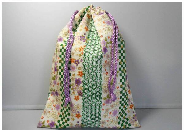 弓道 カケ入れ巾着型 緑市松と麻に紫桜柄 ハンドメイド品