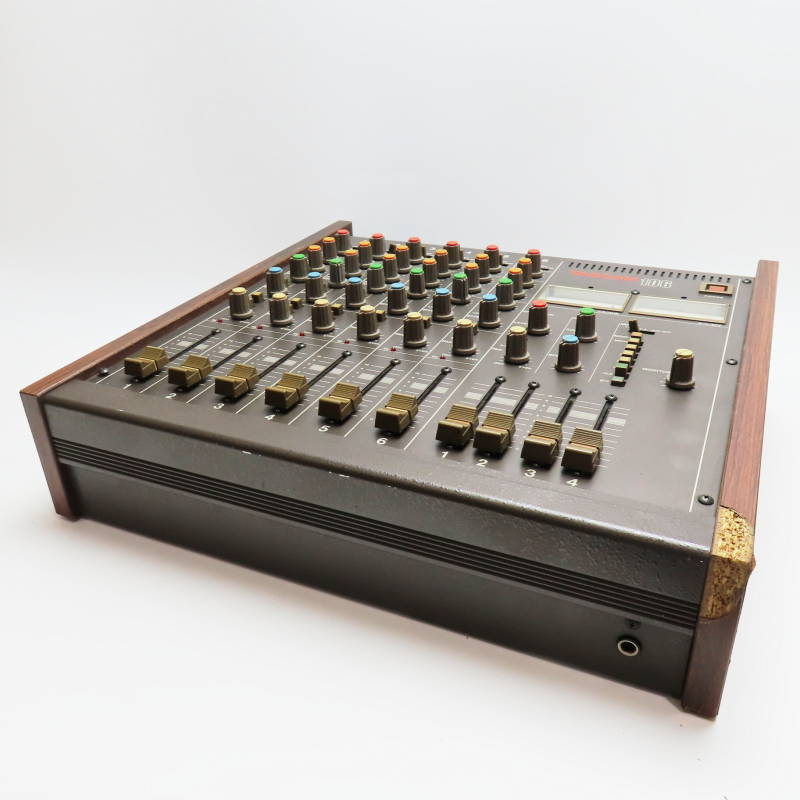 TASCAM中古・動作確認済◇TASCAM・業務用DJミキサー・M-100SR