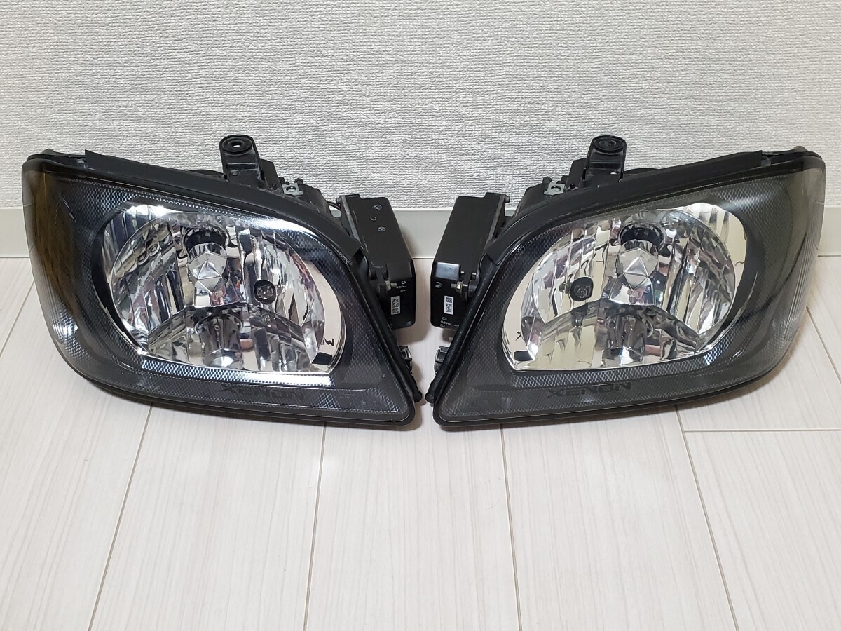 日産純正部品 WC34後期純正キセノンヘッドライト のパーツ