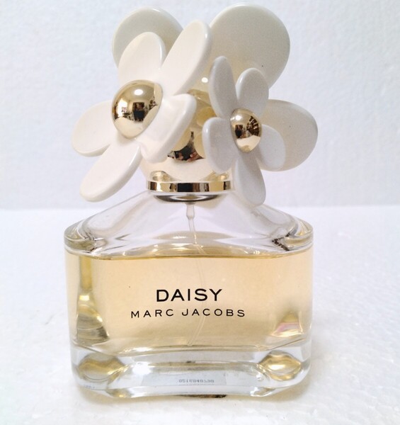マークジェイコブス デイジー オードトワレ EDT 50ml MARC JACOBS DAISY 送料無料