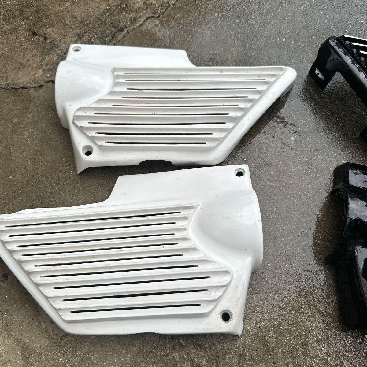 XJR400 前期 用 アルフィン/ 黒 サイドカバー 全フィン