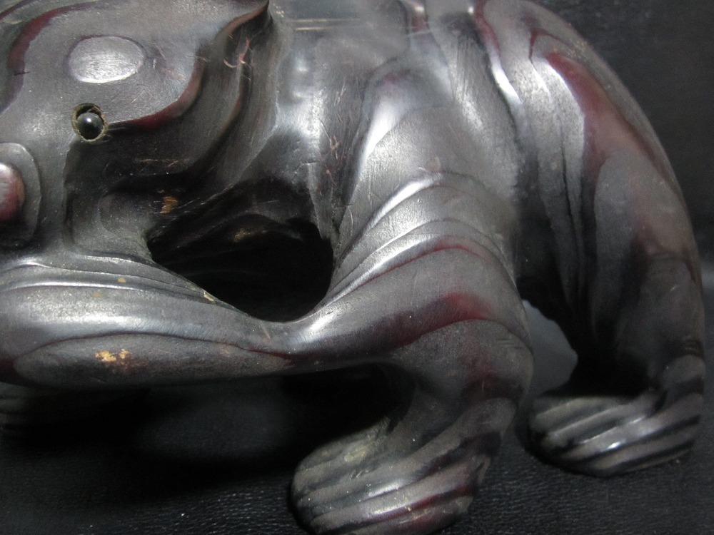 【美品】クマ　熊　ガラス目　木彫　置物　インテリア　工芸品　美術品　A1006 美品】クマ 熊 ガラス目 木彫 置物 インテリア 工芸品 美術品