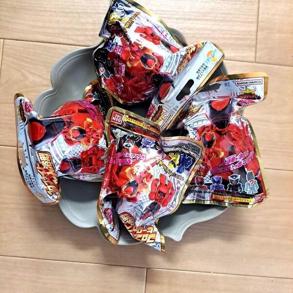 【8個】バンダイナムコ びっくらたまご フロファイトヒーローマスコット入り入浴剤