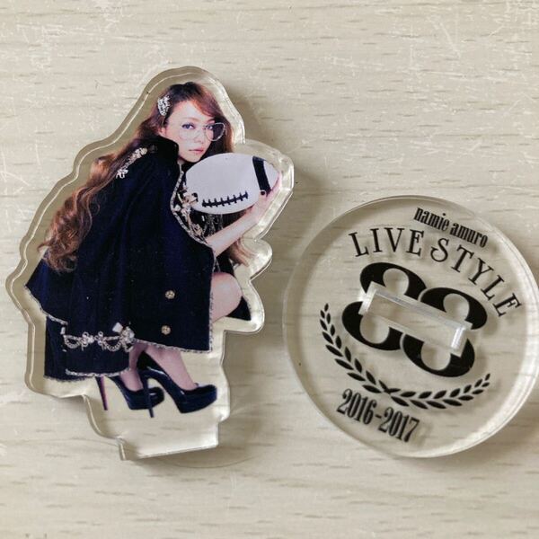 【開封済み】安室奈美恵 ガチャ namie amuro アクリルスタンド LIVESTYLE2016-2017 ガチャガチャ 88 GENIC ラグビーボール