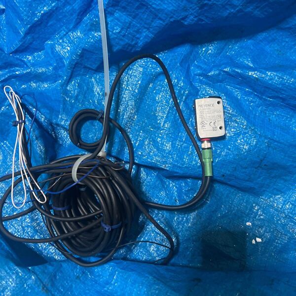 KEYENCE キーエンス センサー LR-ZB250CN (A)