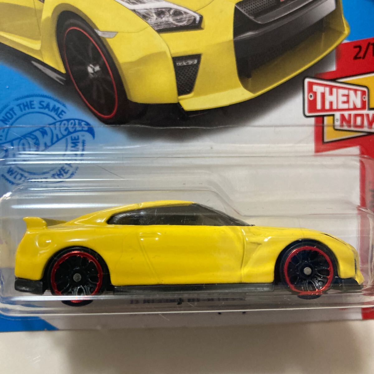 ホットウィール NISSAN GT-R 1/64サイズ
