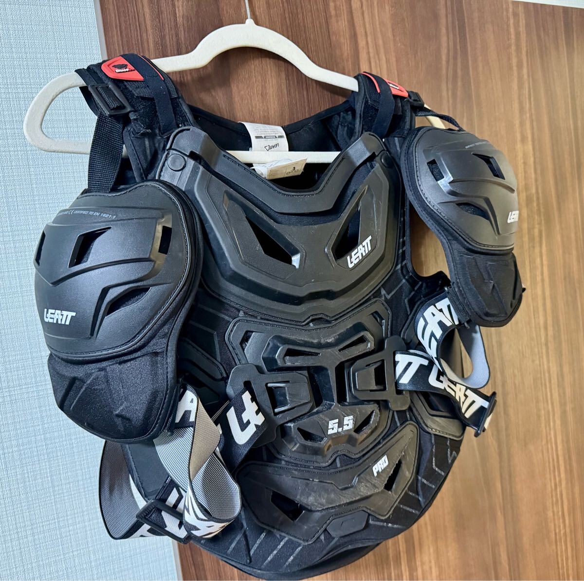 Leatt DBX Pro Neck Brace - Reviews, Comparisons, Specs