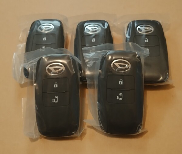 ダイハツ●3ボタン●タントカスタムLA650S●トール●左側パワースライドドア●電子カードキー●純正新品●未使用●5個●送料込