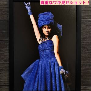 額装品★原田知世①★貴重なワキ見せショット!1986年のコンサートで★当時印刷物★A4サイズ額入り★時をかける少女★送料込み★