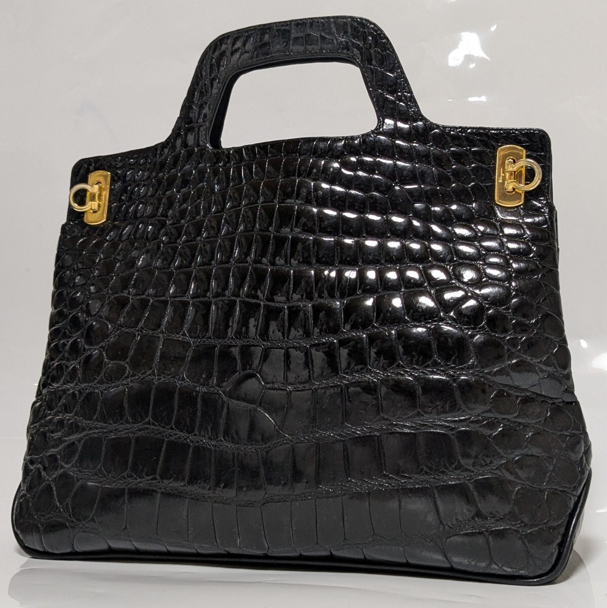 【人気ショップが最安値挑戦！】 Yahoo!オークション bag」(サルヴァトーレ -「crocodile バッグ