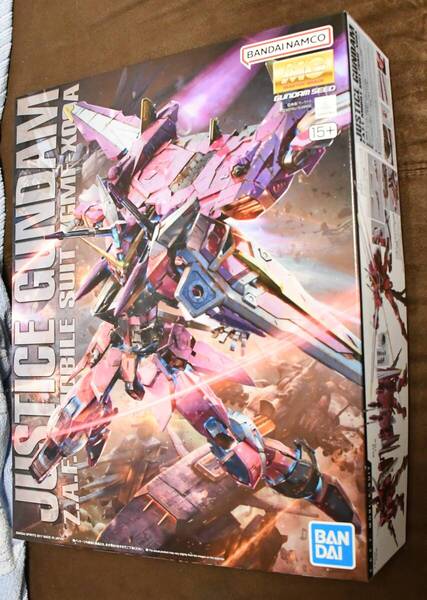 即決 送料無料 新品 MG 1/100 ジャスティスガンダム 機動戦士ガンダムSEED DESTINY