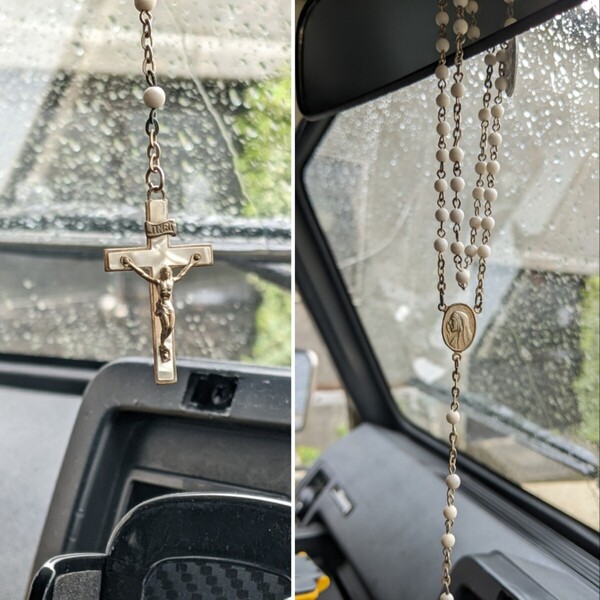 カーアクセサリー 交通安全お守り ロザリオ №.1 ルームミラーの飾り #イエス・キリスト #マリア #メダイ #アメ車 ハイドロ カリフォルニア