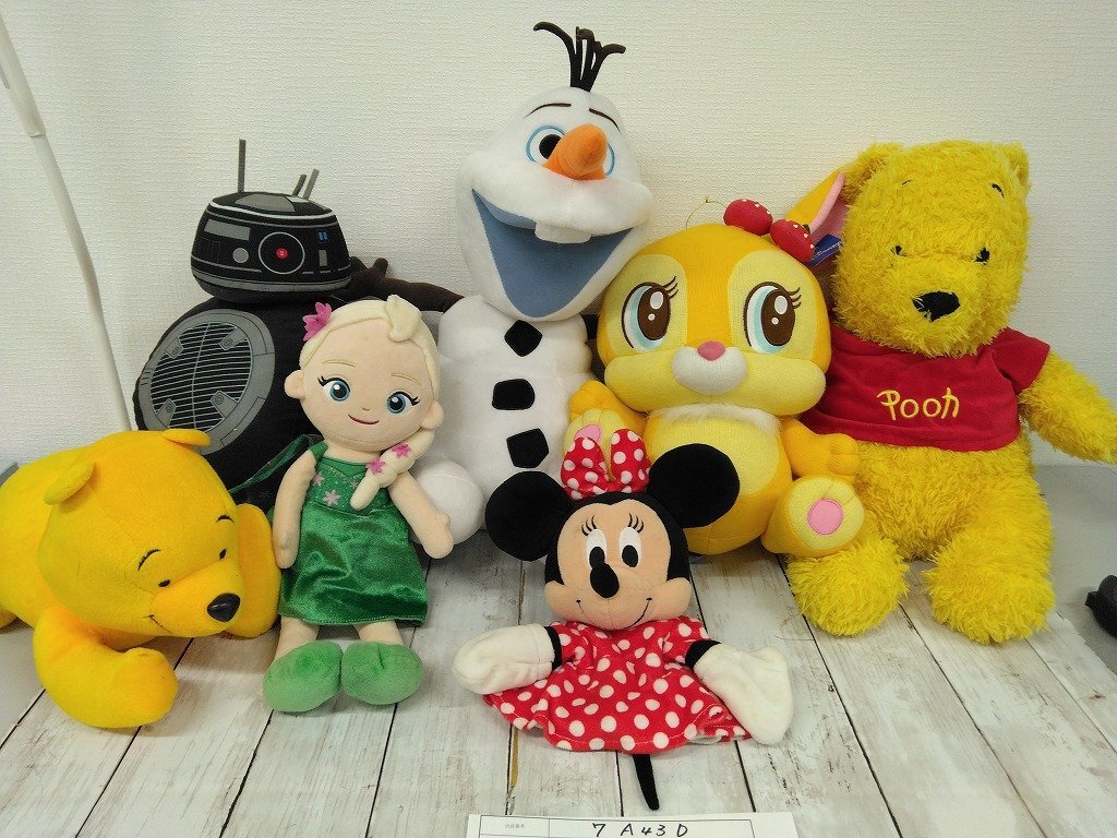 ディズニーストア、「バンビ」のとんすけとミス・バニーが