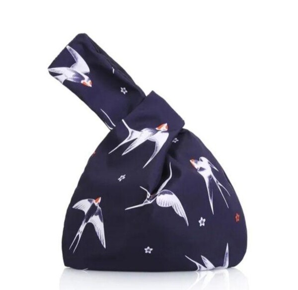 鳥柄のポーチ 和柄 巾着袋 ツバメ 燕 野鳥 鳥の雑貨 HANAKO