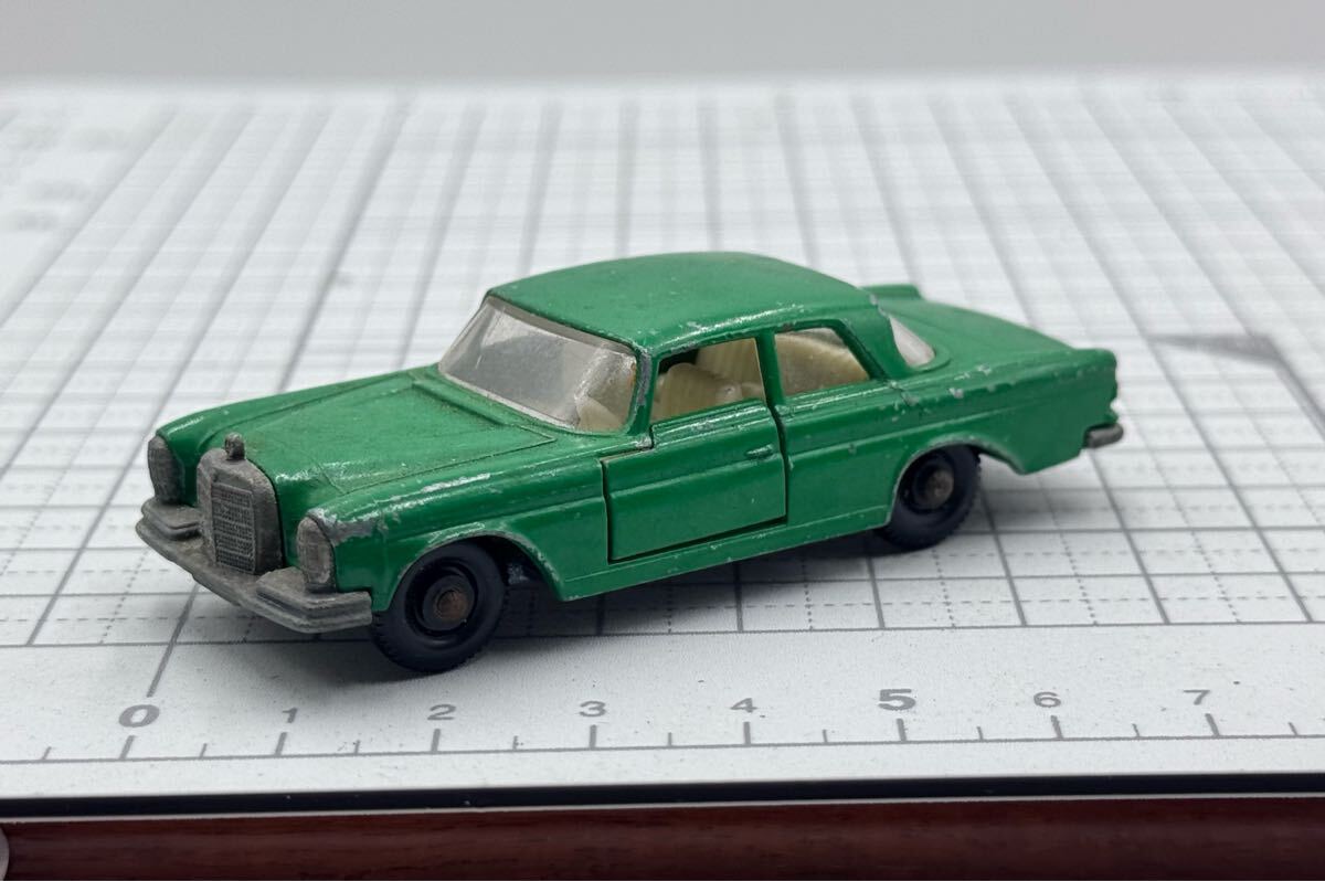 マッチボックス】 メルセデス ベンツ 300SE - メルカリ