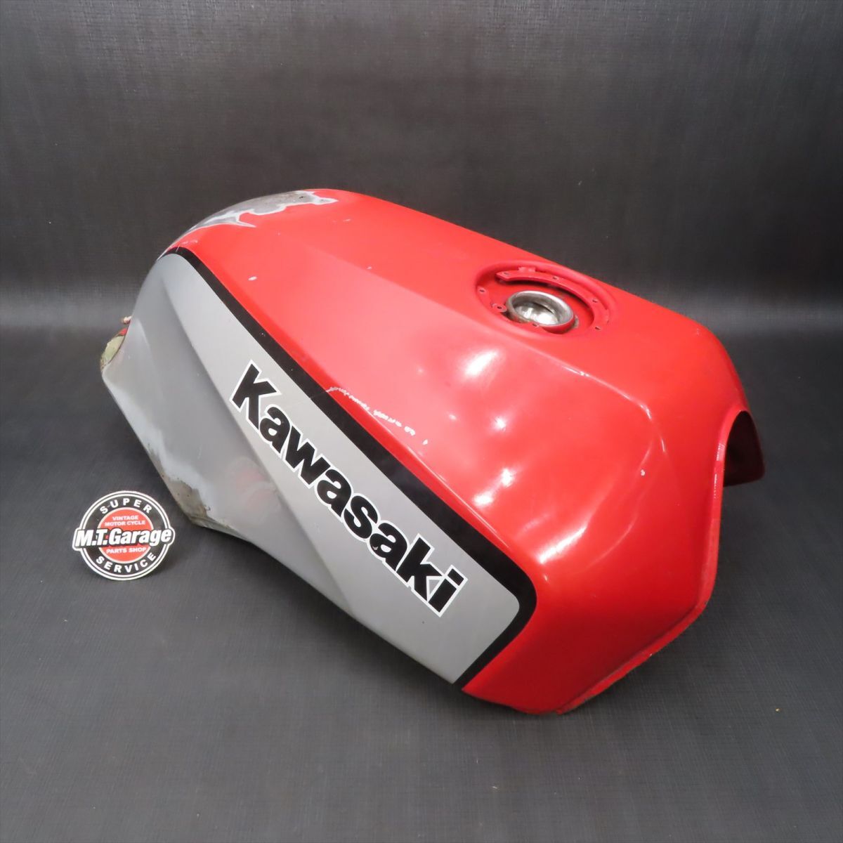 Yahoo!オークション -「gpz900r純正タンク」(パーツ Yahoo!オークション -「gpz900r純正タンク」(パーツ