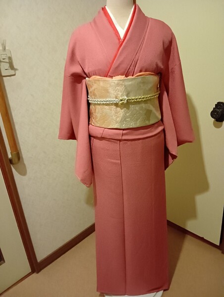 色無地 紋意匠 長春色 未使用 しつけ糸つき 未使用 フォーマル 慶事 入学式 結婚式 お宮参り お嫁にいかれるお嬢様