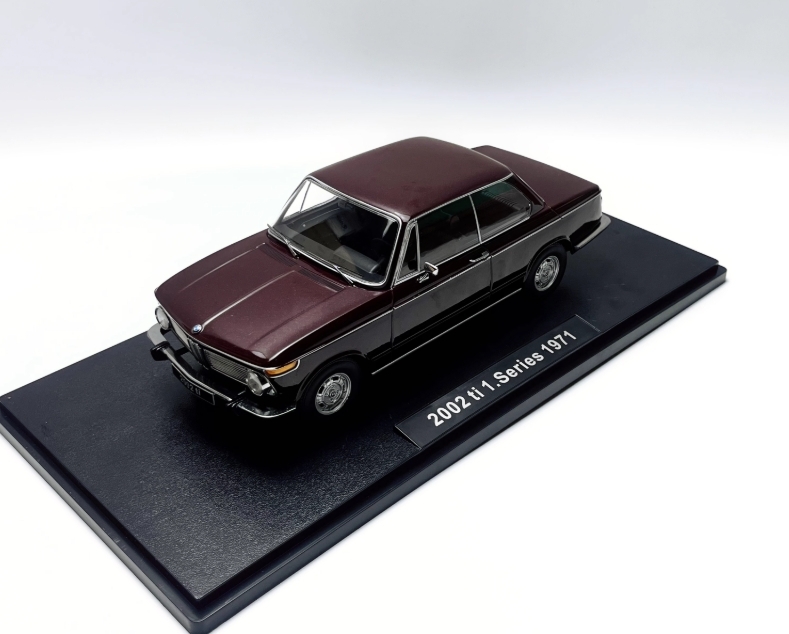 Yahoo!オークション -「bmw 2002 18」(ミニカー) の落札相場