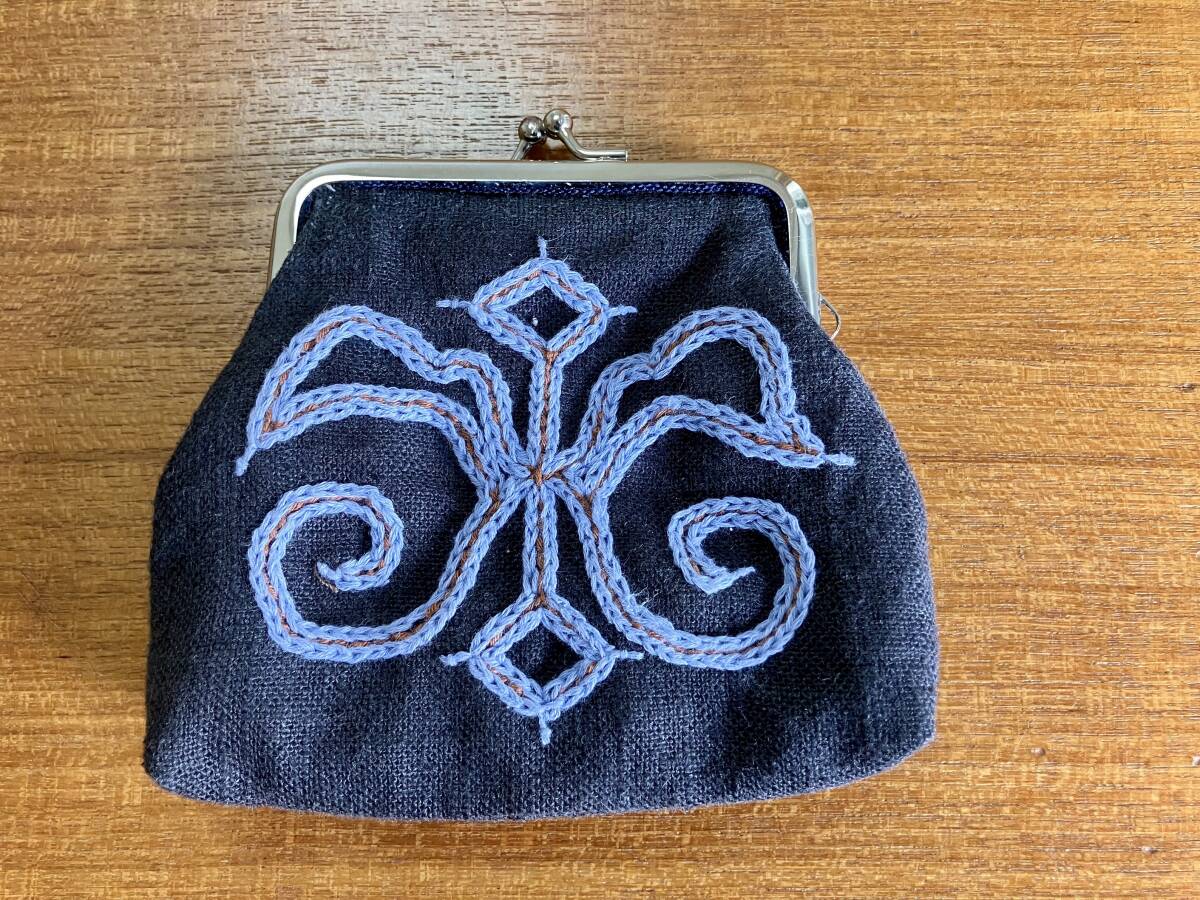 Yahoo!オークション -「ハンドメイド刺繍ポーチ」の落札相場