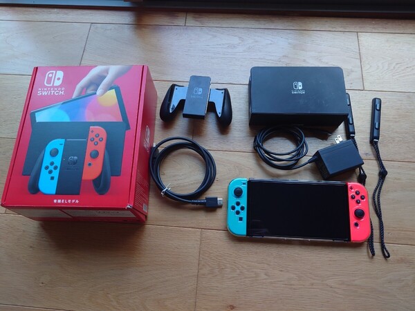 Nintendo Switch 有機ELモデル 中古