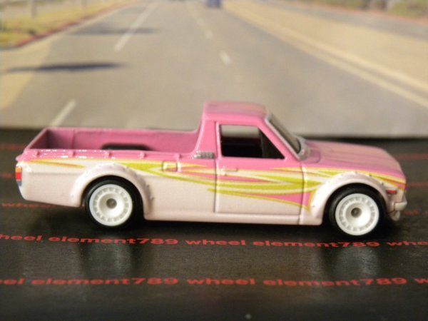 ホットウィール プレミアム 2パック 1975 ダットサン サニー