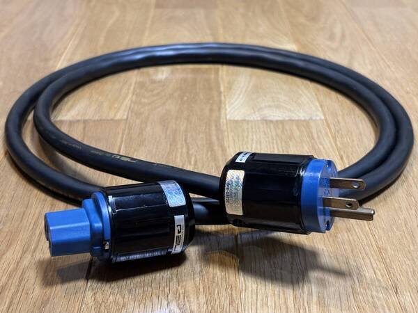 即決/送無 OYAIDE オヤイデ BLACK MAMBA-α TUNAMI-GPXの弟分 結晶境界ゼロ=絶版導体/PC-OCC採用の初代モデル 専用のプラグ/コネクタ 1,8m