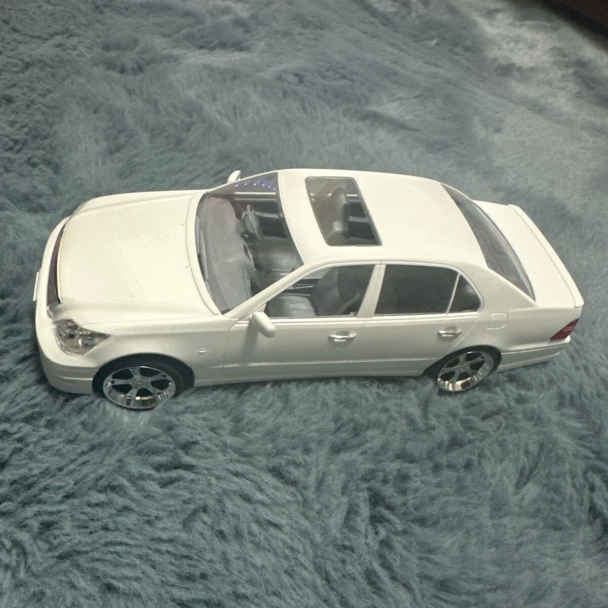 UCF31 セルシオ 2003年式 (トヨタ) プラモデル サンルーフ付き ファブレス UCF31 セルシオ `03 (トヨタ) (プラモデル) - ホビー