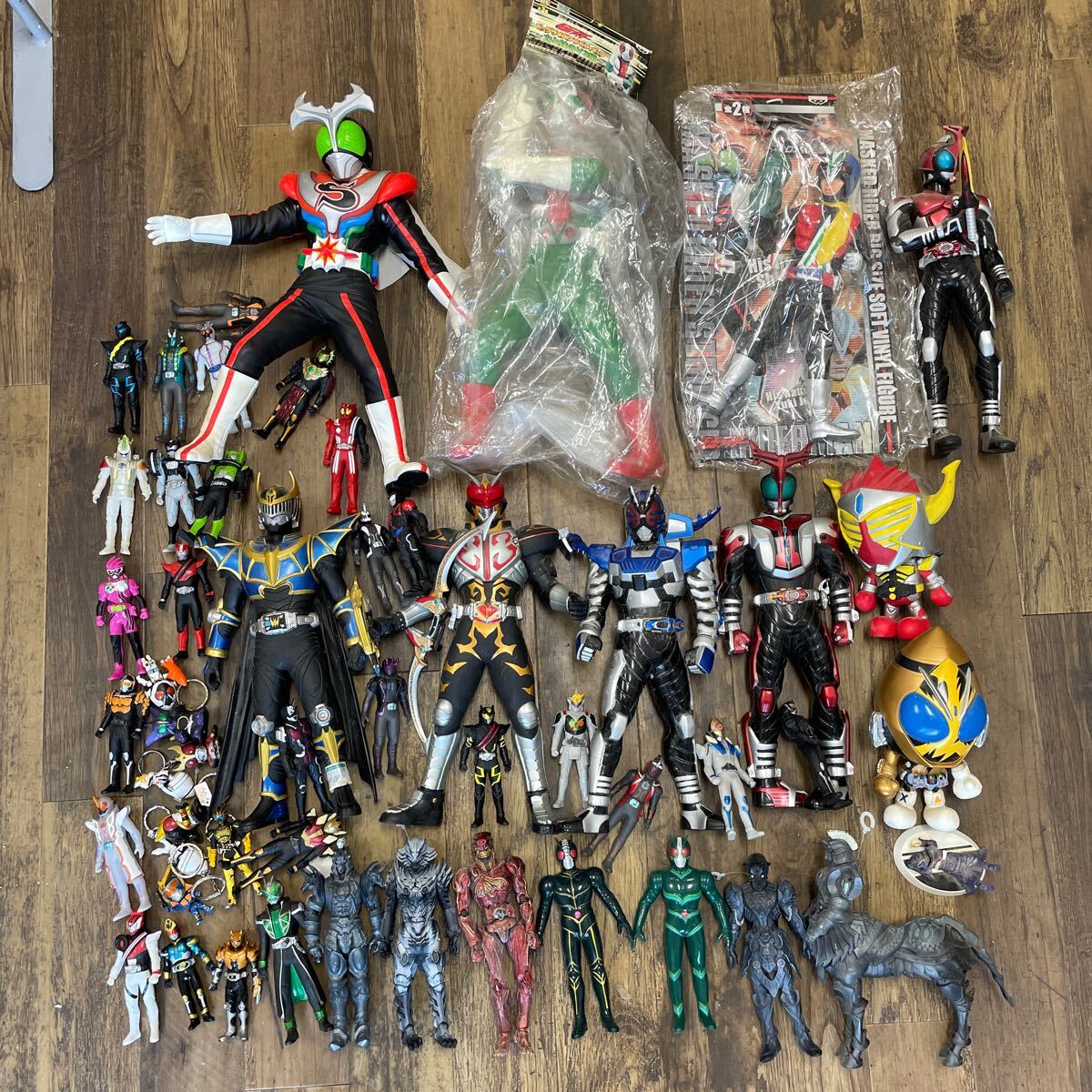 Yahoo!オークション -「仮面ライダーストロンガーソフビ」の落札 Yahoo!オークション -「仮面ライダーストロンガーソフビ」の落札