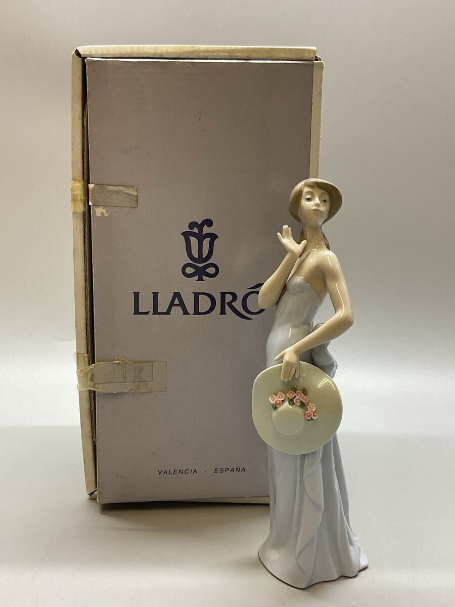Yahoo!オークション -「リヤドロ 貴婦人」(陶芸) (工芸品)の落札 Yahoo!オークション -「リヤドロ 貴婦人」(陶芸) (工芸品)の落札