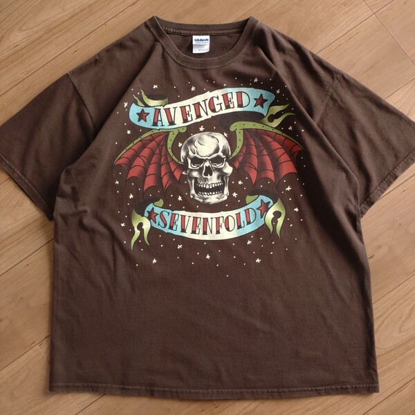 AVENGED SEVENFOLD バンドTシャツ/ヘヴィメタル/半袖/GILDAN/古着/XL【J532】