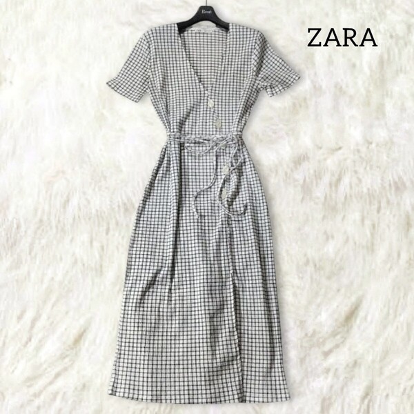 59 【ZARA】 ザラ ストレッチ 半袖 ロングワンピース タイトワンピース M ホワイト ブラック チェック 総柄 Vネック 春夏 レディース