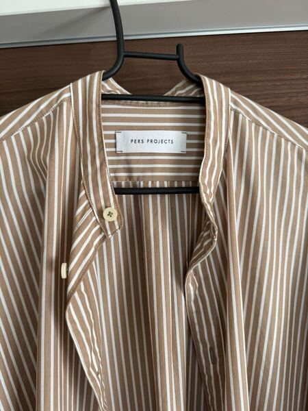 PERS PROJECTS(パースプロジェクト)/HENRIK L/S Band Collar Shirts ベージュ サイズ2 長袖シャツ