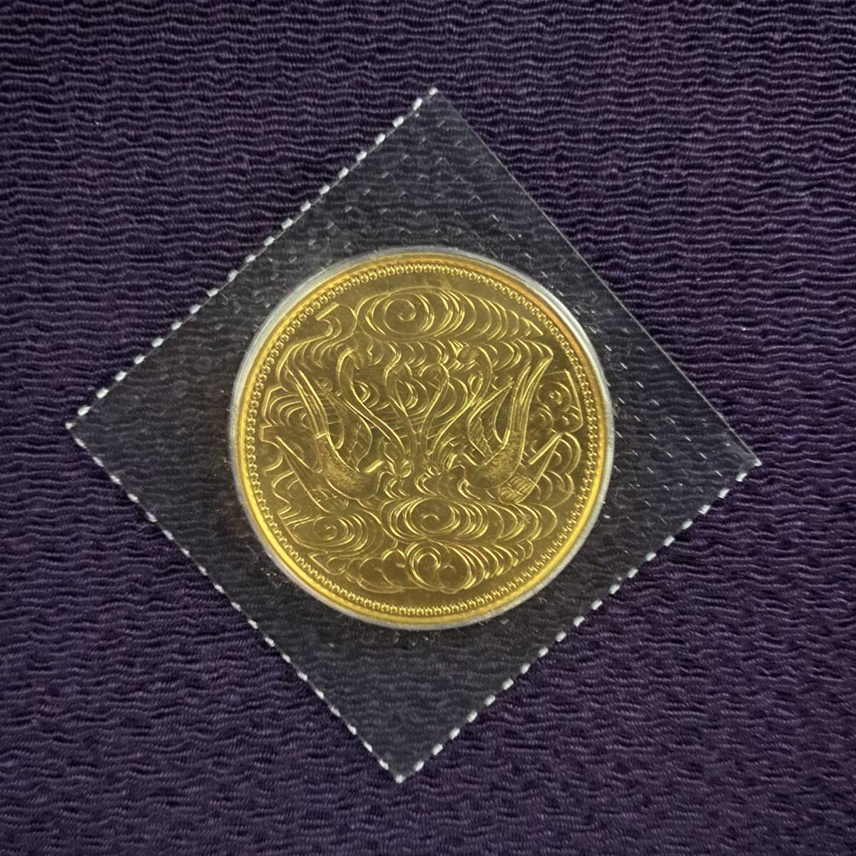 Yahoo!オークション -「昭和天皇御在位60年記念 10万円金貨」の Yahoo!オークション -「昭和天皇御在位60年記念 10万円金貨」の