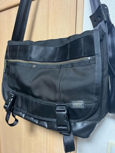 PORTER/HEAT MESSENGER BAG