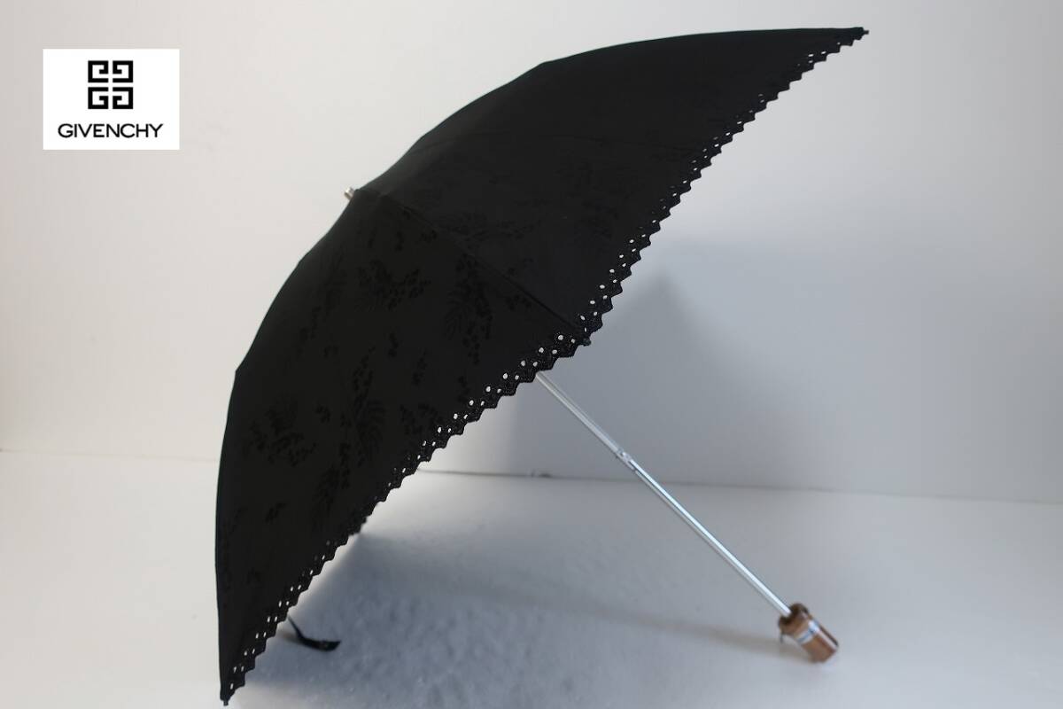 【美品】GIVENCHY  4Gロゴ　刺繍 日傘　ブラック 希少美品 ジバンシー 長傘 晴雨兼用 日傘 ロゴ ブラック - メルカリ