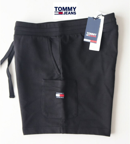 新品タグ付き【TOMMY JEANS トミージーンズ】バッジロゴ カーゴショートパンツ 黒 L(大きめ w94) v6877