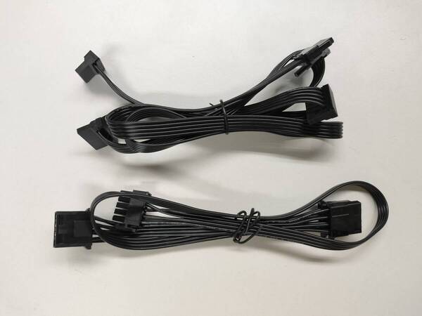 プラグイン電源ケーブル SATA 1本 ペリフェラル1本