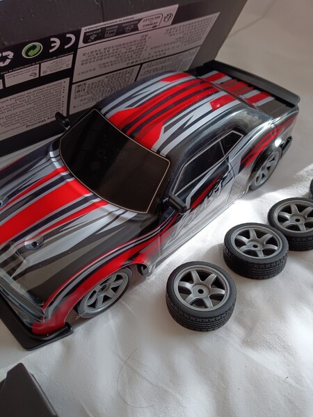 高性能RCドリフトカー【1.16スケール】4WD.CVTトランスミッション、完全新品未使用品 ラジコン