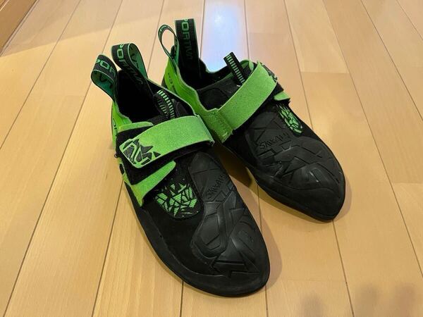 スクワマ ヴィーガン スポルティバ 40.5 SKWAMA VEGAN LA SPORTIVA